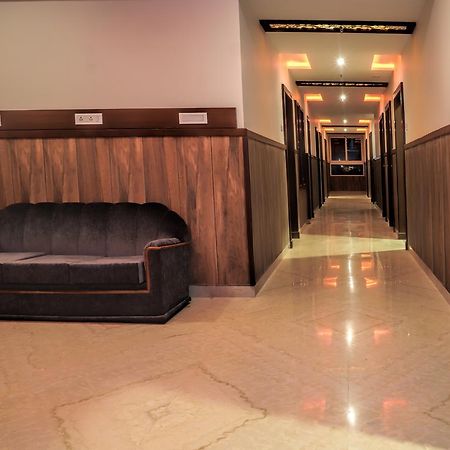 Admire Inn By Tgi Udaipur Luaran gambar