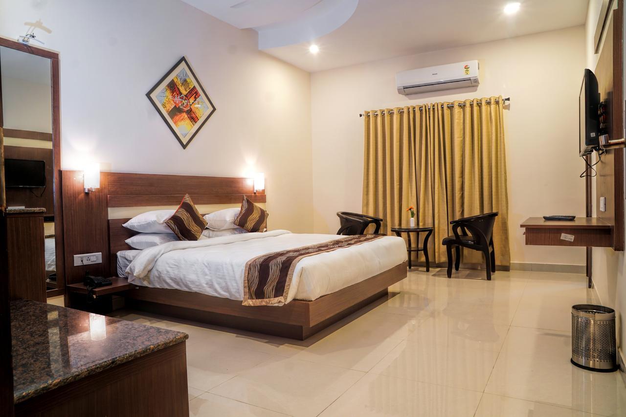 Admire Inn By Tgi Udaipur Luaran gambar