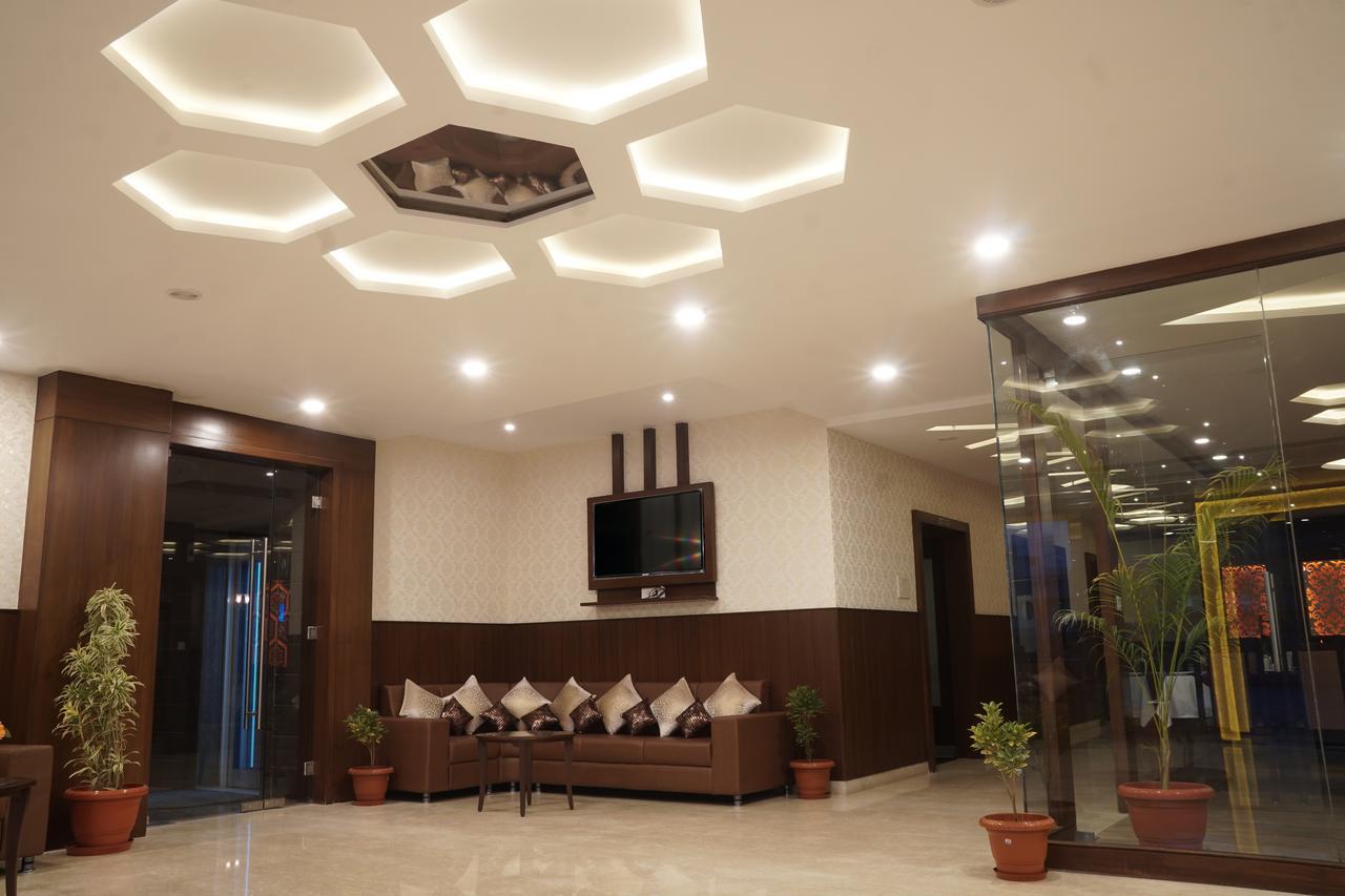 Admire Inn By Tgi Udaipur Luaran gambar
