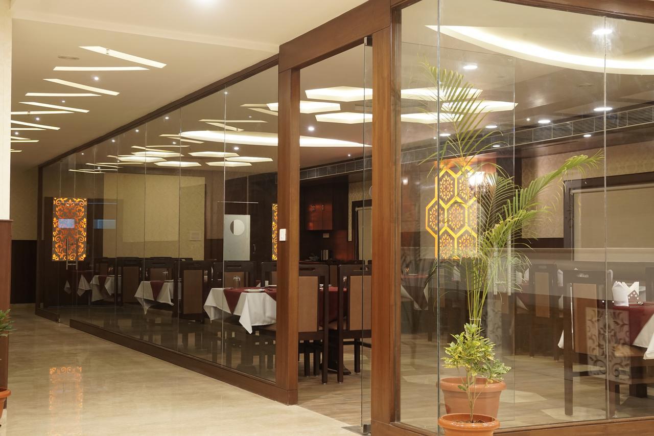 Admire Inn By Tgi Udaipur Luaran gambar