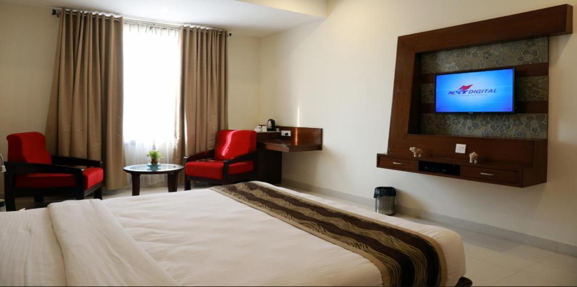 Admire Inn By Tgi Udaipur Luaran gambar